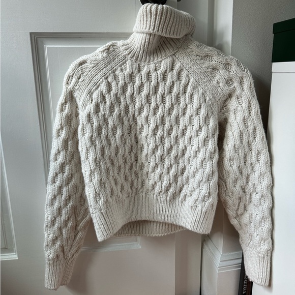 White chunky cable knit turtleneck - Picture 1 of 1